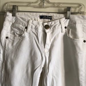 White Hudson size 26 boot cut jeans